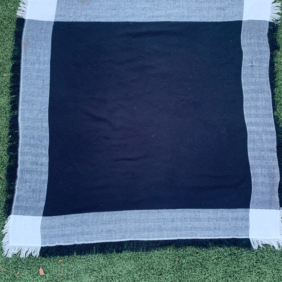 Acrylic Black and White Square Fringed scarf - Picture 2 of 9